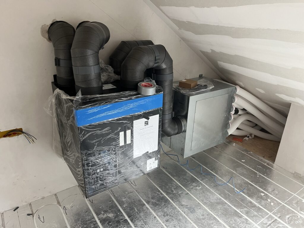 Primer vgradnje Airobot V4